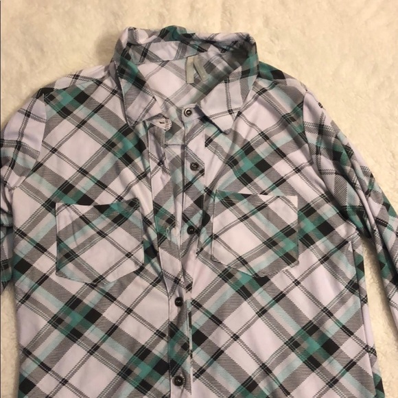 Button‎ Down Mint & White Shirt - Picture 3 of 8